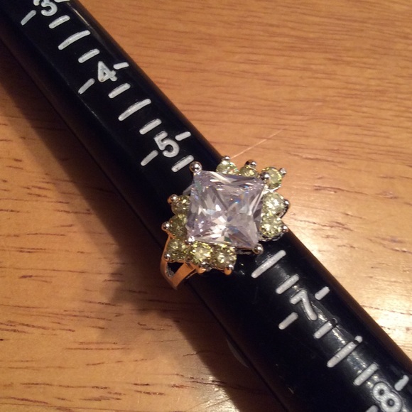 Make an Offer! White Topaz Sterling Silver Ring - Picture 3 of 3