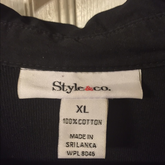 Black top - Picture 2 of 2