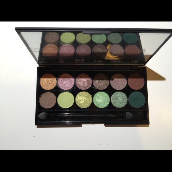 ❌SOLD❌Sleek eyeshadow- 658&447