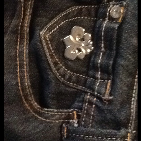 ⬇️🎁NICE DEREON JEANS W/A LITTLE BLING. - Picture 3 of 3
