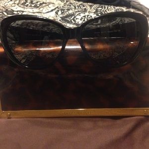 Tory Burch Cat eye sunglasses