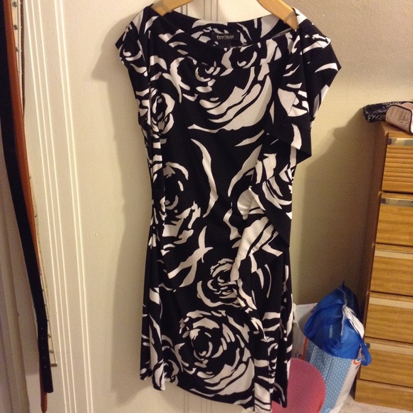 WHBM Black & White Floral Dress/Tunic - Picture 1 of 4