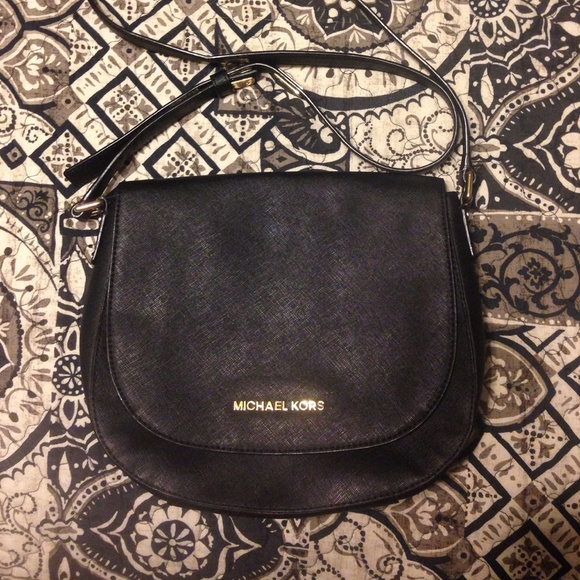 Michael Kors crossbody purse