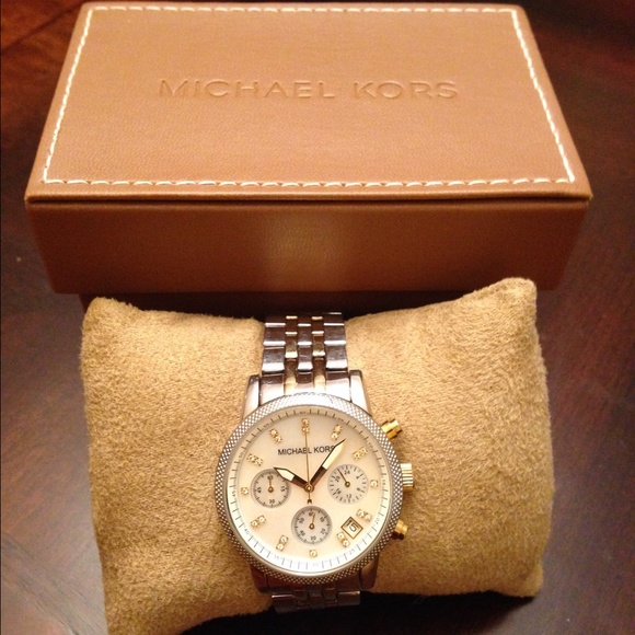 Michael Kors 2 toned watch🕥🕦 - Picture 3 of 10
