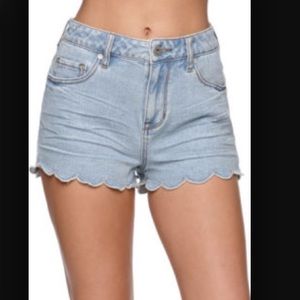 Pacsun scalloped hem shorts