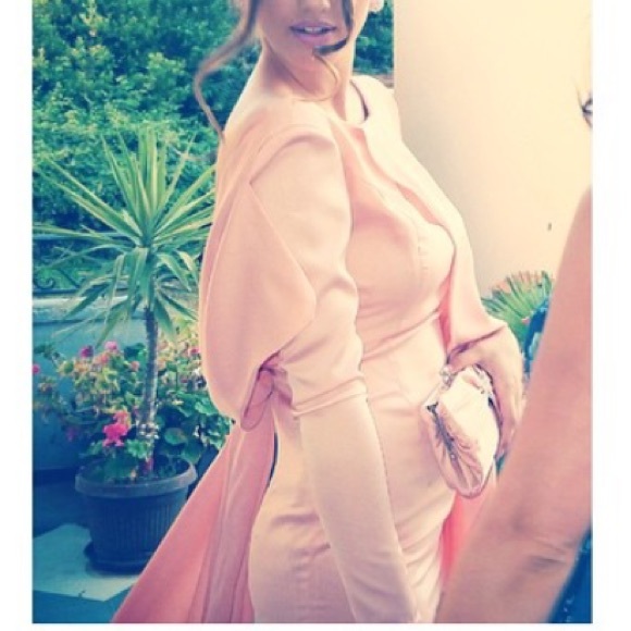 Dress - Picture 3 of 3