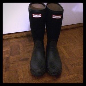 Hunter navy and black Arlen rain boot eu 37 fits 7