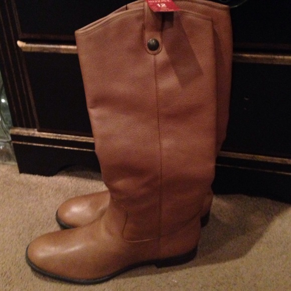 NWT Merona boots