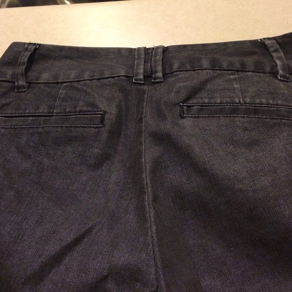 Gap size 1 dark wash jeans. Very comfortable! Sz 1 - Picture 3 of 3