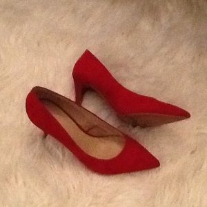 Red Pumps