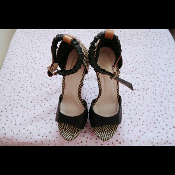 ITEM SOLD TO @cosroxana - Picture 4 of 4