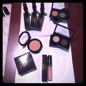 MAC julia Petit Collection