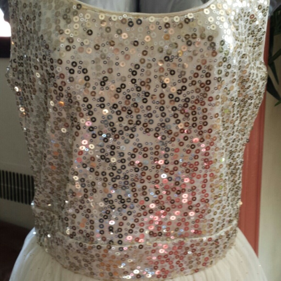 Dress - Picture 2 of 4