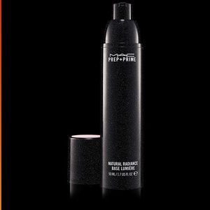 MAC cosmetics base/primer