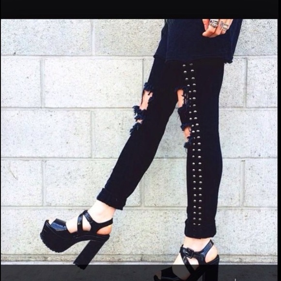 ❌SOLD❌LF STORES STUDDED CARMARS - Picture 3 of 3