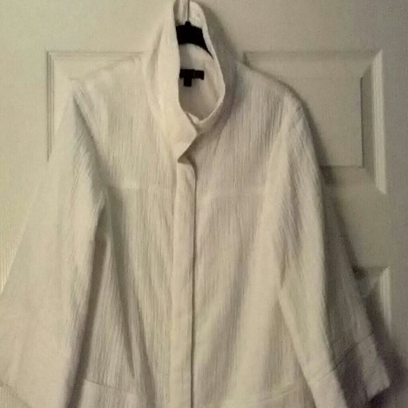 Lafayette 148 white topper nwot