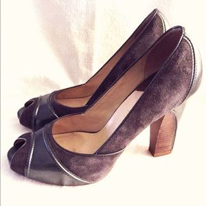 Cole Haan Grey Suede Peeptoe Pumps Sz 9 1/2 (9.5)