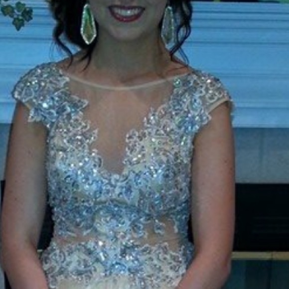 Prom dress - Picture 2 of 3