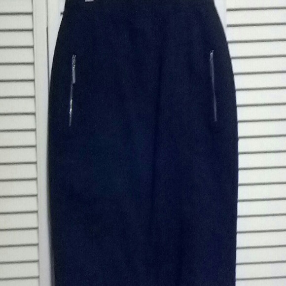 Alfani black pencil skirt size 2, probably fits 4