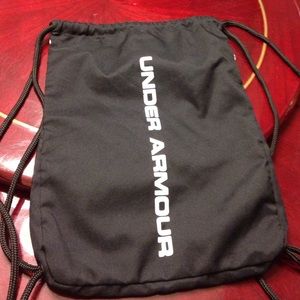 UNDER ARMOUR DUFFLE BAG