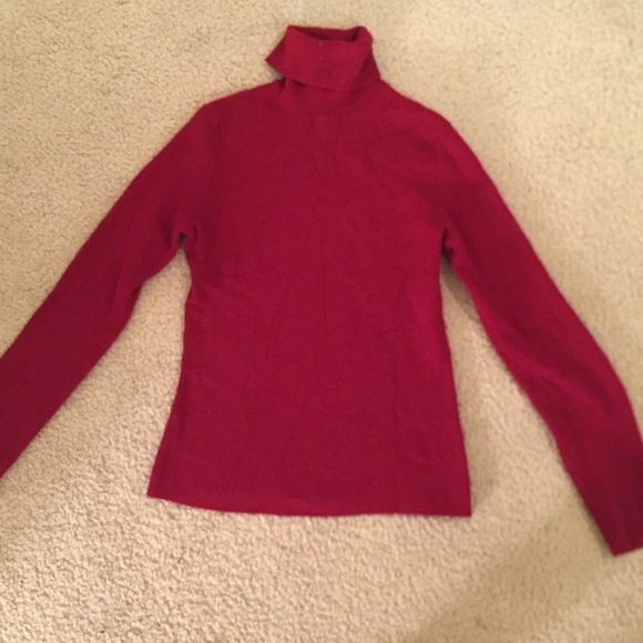 Old navy turtle neck burgundy sweater
