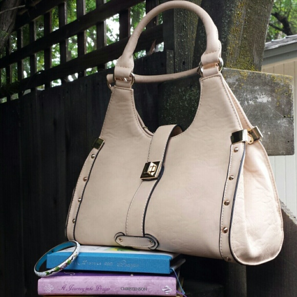 ☆HP☆  💐Get the Look! Girly Girl Style!💐 - Picture 2 of 3