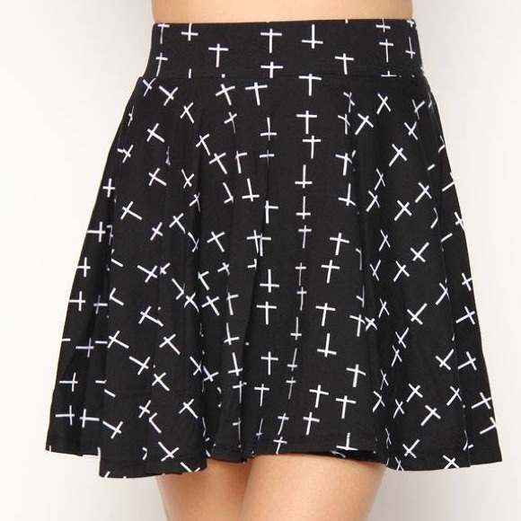 🆕 Cross Pattern Mini Skirt - Picture 2 of 2