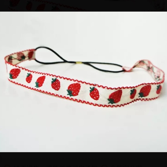 Strawberry head band. 🍓