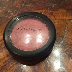 Mac plum powder blush