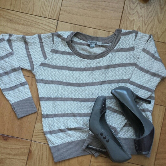 Forever21 Cream and Taupe Sweater