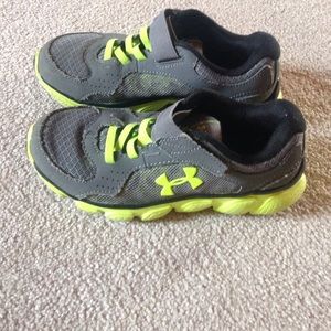 Under Armour Kids Tennis Shoes Velcro Under Armour Kids Tennis Shoes Velcro