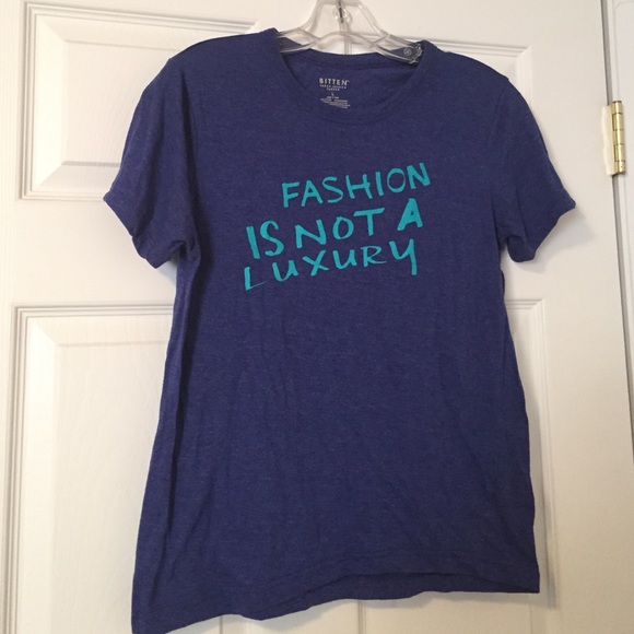 Super cute fitted T-shirt