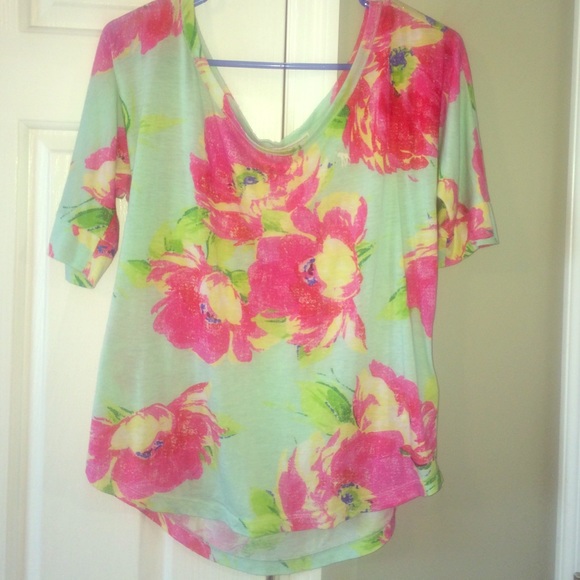 Abercrombie & Fitch top