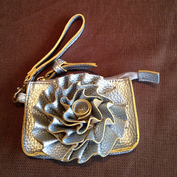 Wristlet