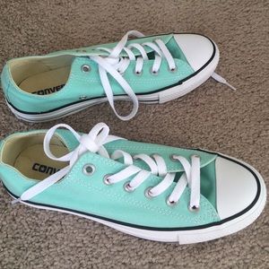 Brand new Teal color converse women size 8