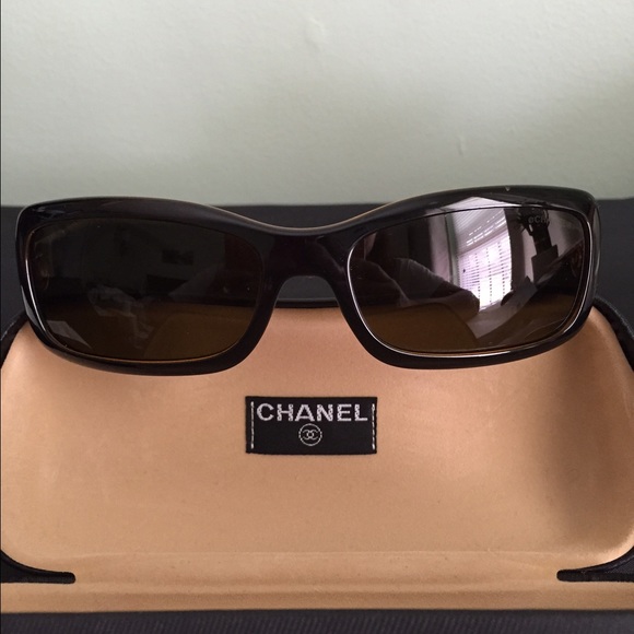 Chanel sunglasses - Picture 2 of 4