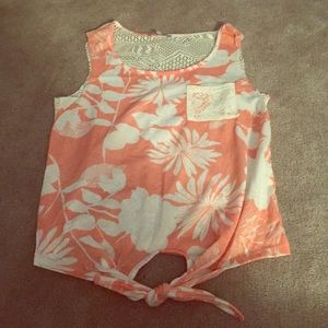 Floral tank with pocket
