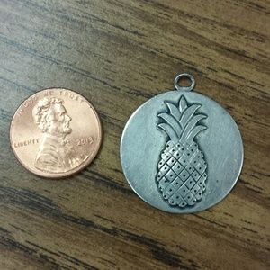 Vintage sterling silver pendant