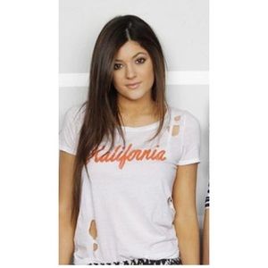 Kendall and Kylie T-Shirt ☀️