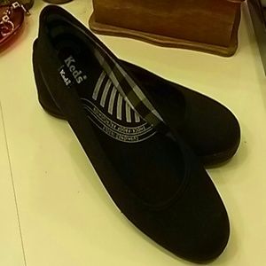 Ked's slip on shoes