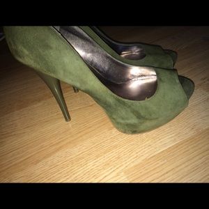 Steve Madden Olive Green Heels