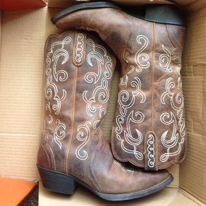Justin cowboy boots
