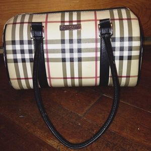 Burberry purse