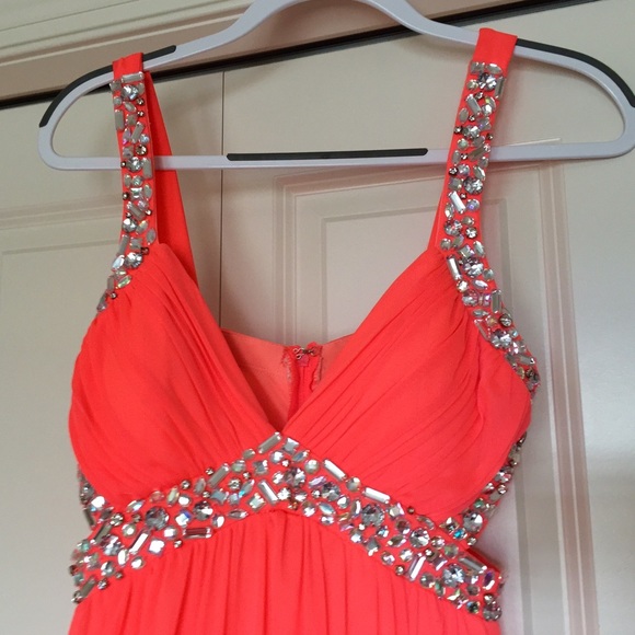 Long prom/pageant dress! - Picture 2 of 3