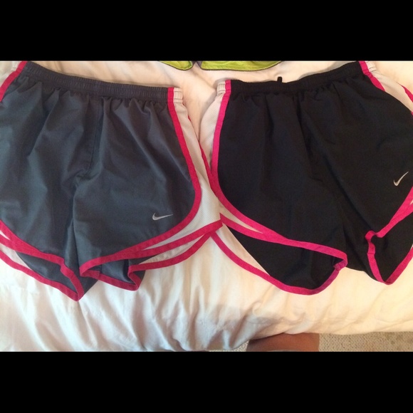 Nike shorts x small