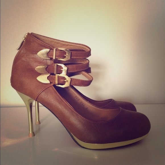 BEAUTIFUL HEELS FROM KOREA