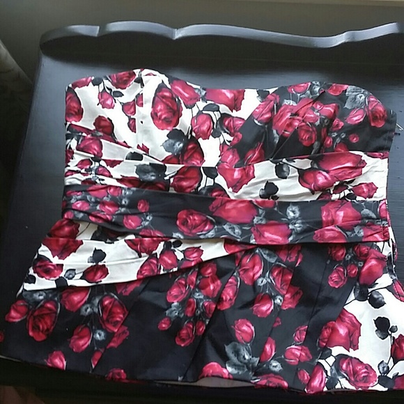 Black and white strapless top with roses