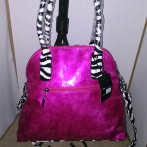 Handbags - Picture 2 of 4