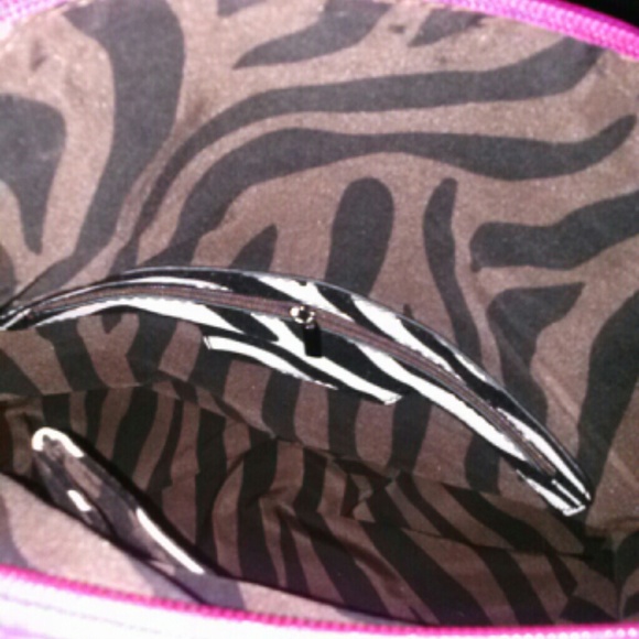 Handbags - Picture 4 of 4