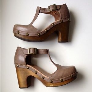 Jeffrey Campbell Woodies Platform Clogs